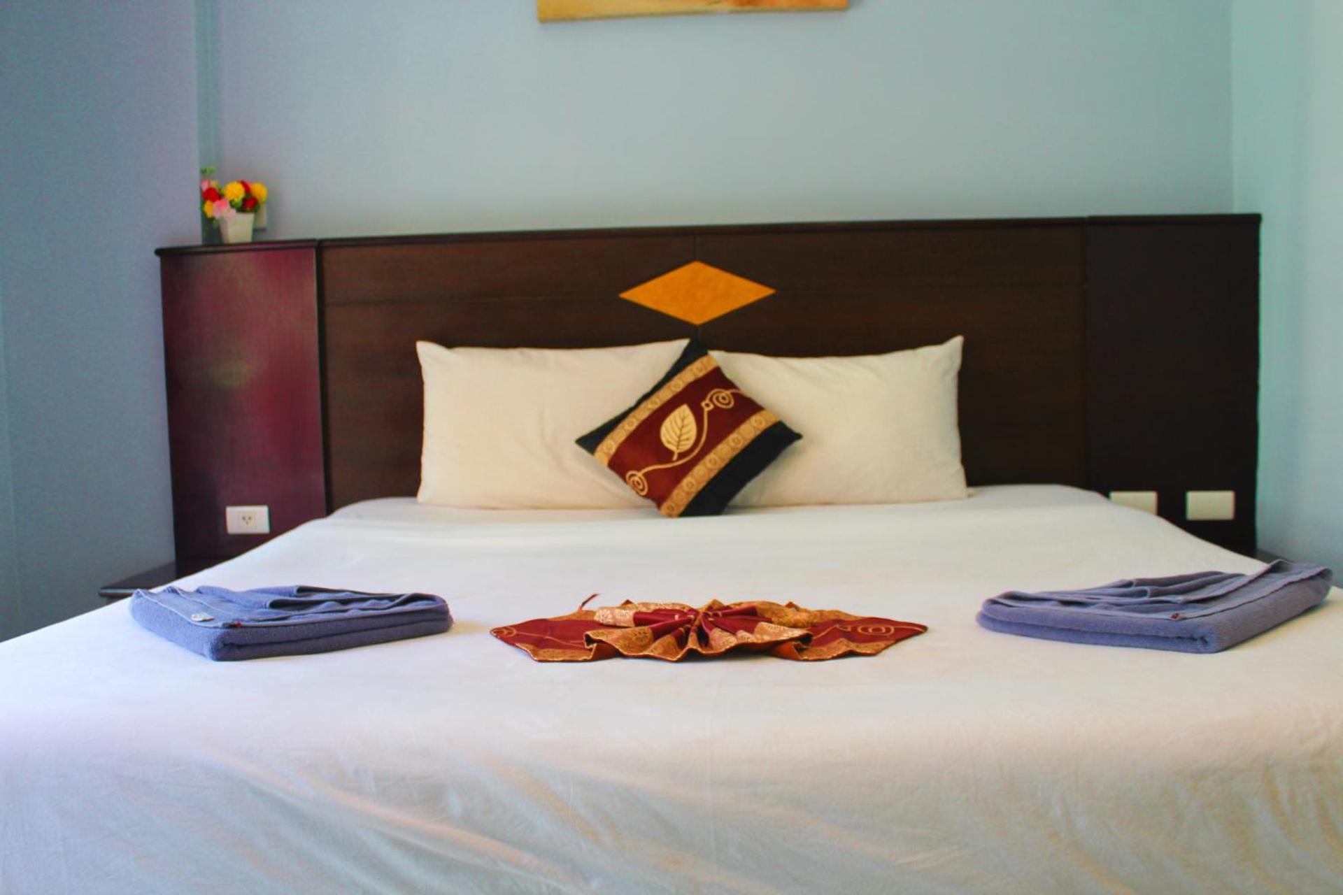 Hollywood Inn Hotel Patong ภายนอก รูปภาพ